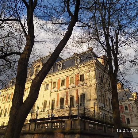 Apartament Przy Zamku Пщина Екстериор снимка