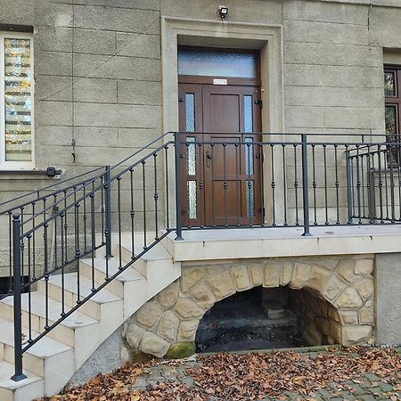 Apartament Przy Zamku Пщина Екстериор снимка