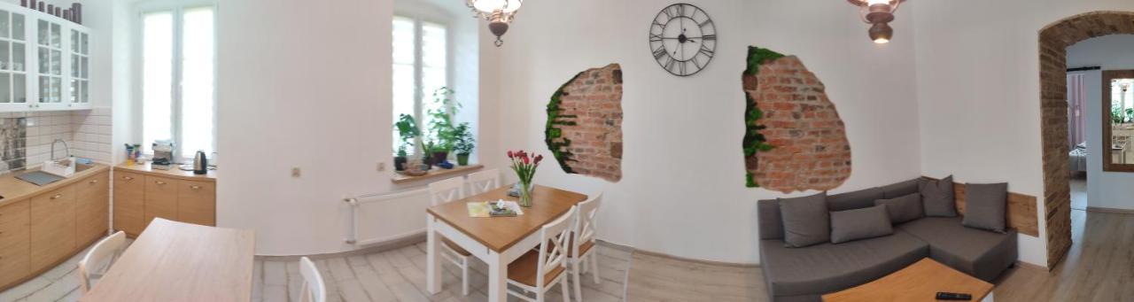 Apartament Przy Zamku Пщина Екстериор снимка